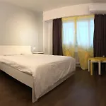 New Roof View Apartman Bukarest