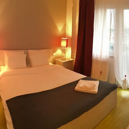 Апартаменти New Roof View Бухарест