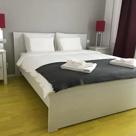 Апартаменти New Roof View Бухарест