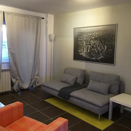 Apartament New Roof View